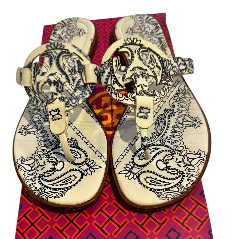 Tory Burch bandana print leather sandals size 8.5